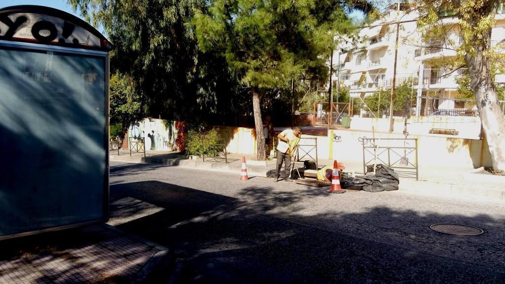 Καθαρισμός φρεατίων από τον Δήμο Βύρωνα 1 freatia-2