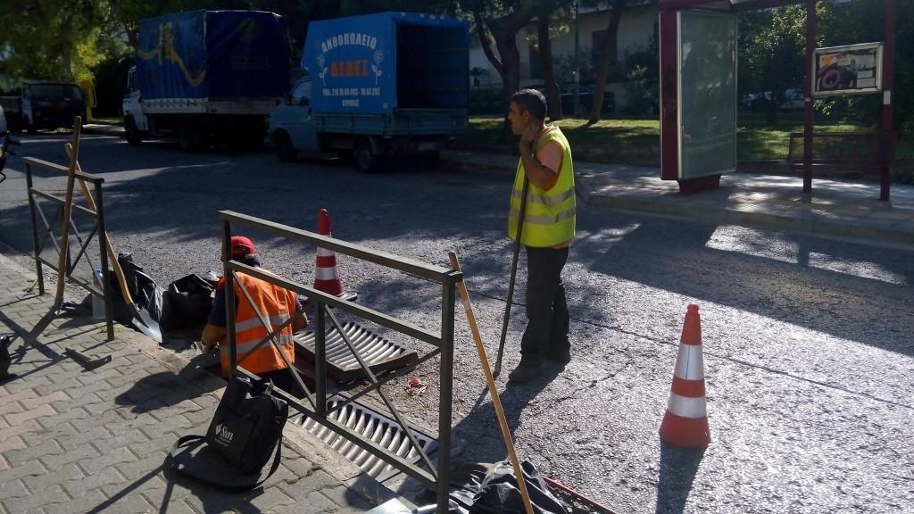 Καθαρισμός φρεατίων από τον Δήμο Βύρωνα 2 freatia-4