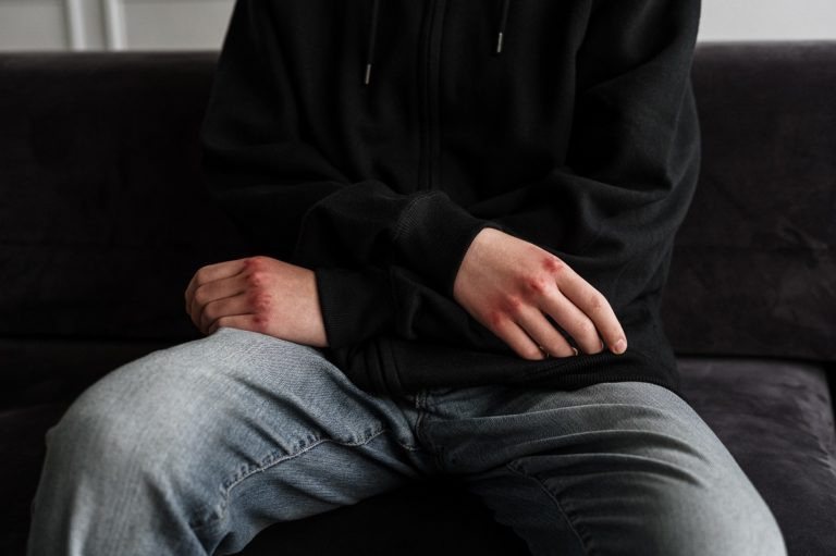 pexels cottonbro 4100655