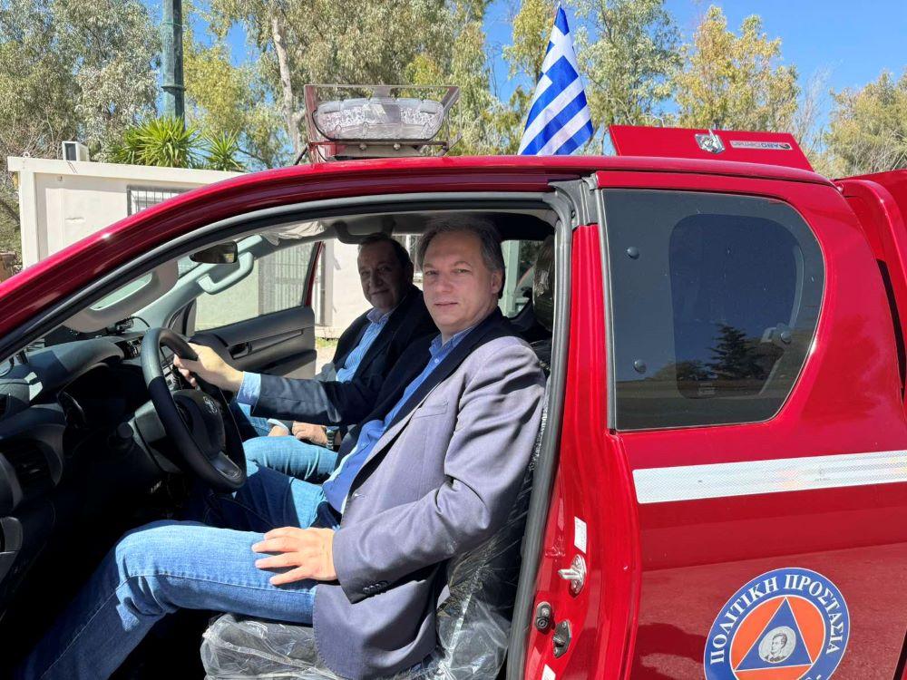 Νέο πυροσβεστικό όχημα στον στόλο του Δήμου Βύρωνα 3 6
