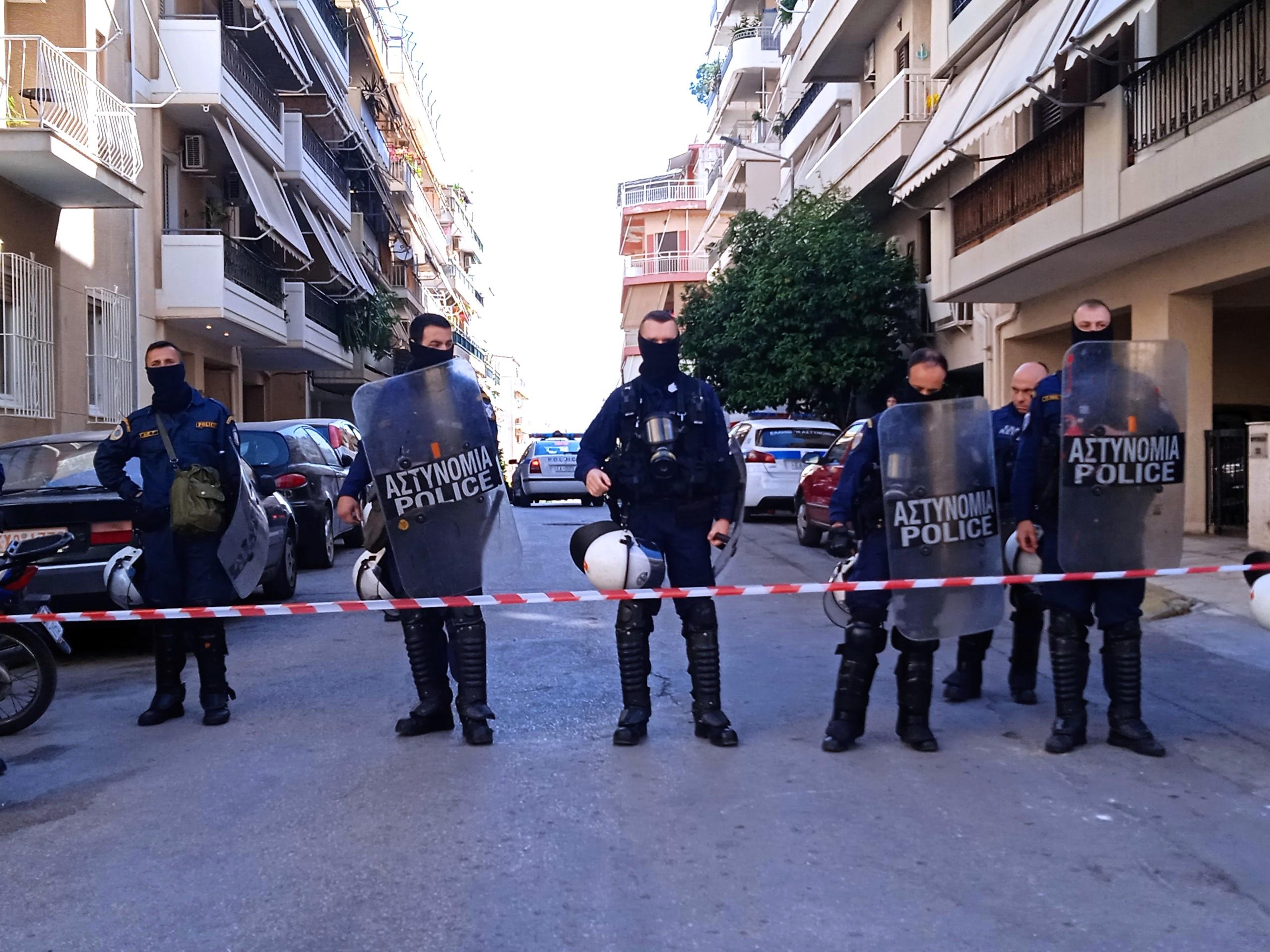 Αστυνομική επιχείρηση στο Βύρωνα για έξωση γυναίκας από το σπίτι της IMG 20240419 100025 1