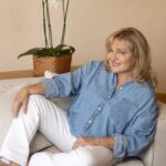 Η Μαρία Καβογιάννη γιόρτασε τα γενέθλιά της στο σπίτι της στον Βύρωνα με καλούς φίλους