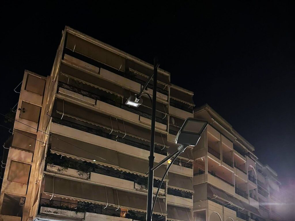 ΔΕΔΔΗΕ και ΕΥΔΑΠ αφήνουν τον Βύρωνα στο σκοτάδι και χωρίς νερό 1 fotismos vironas
