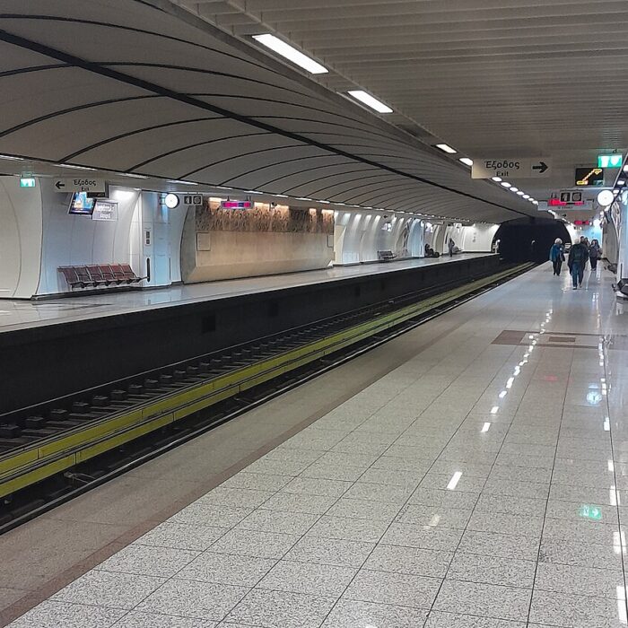 Akropoli metro station